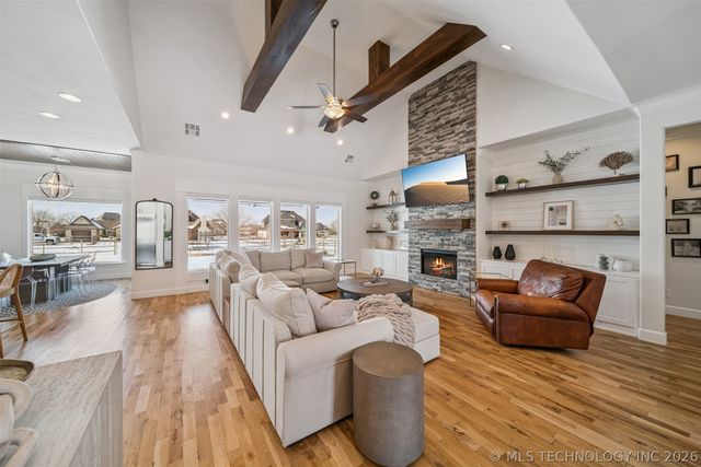 19236 E Twin Creeks Drive, Owasso, OK 74015