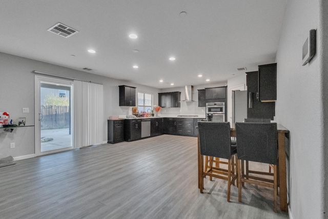 3886 Trieste Cir, Stockton, CA 95205