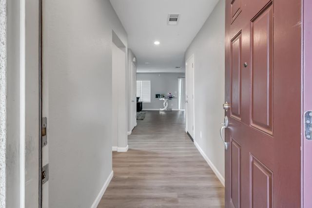 3886 Trieste Cir, Stockton, CA 95205