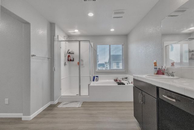 3886 Trieste Cir, Stockton, CA 95205