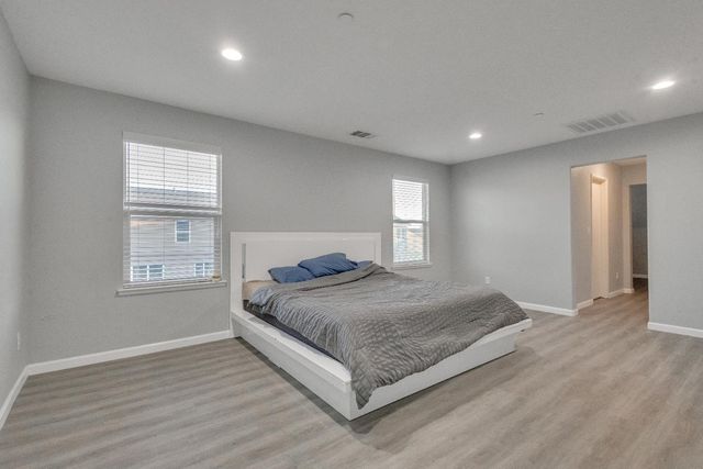 3886 Trieste Cir, Stockton, CA 95205