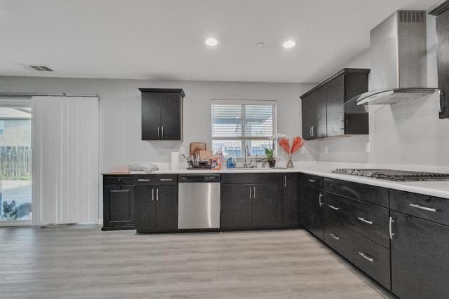 3886 Trieste Cir, Stockton, CA 95205