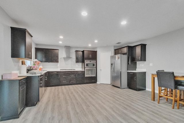 3886 Trieste Cir, Stockton, CA 95205