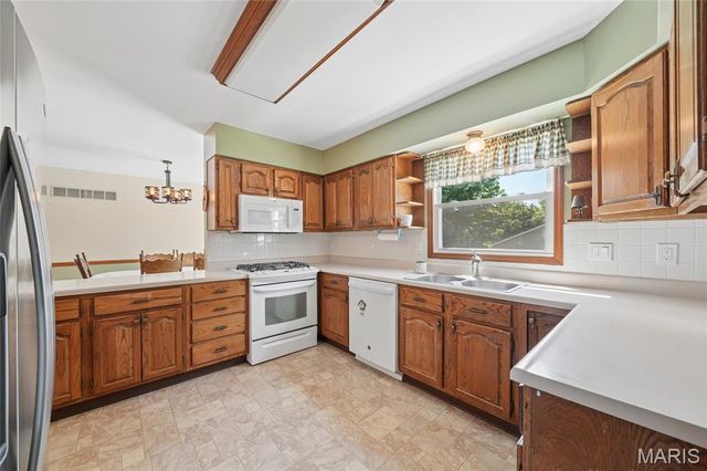 458 Fox Den Lane, Wentzville, MO 63385