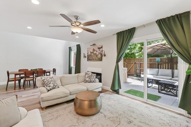 5233 Lake Knoll Ln, Fair Oaks, CA 95628