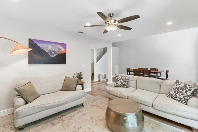 5233 Lake Knoll Ln, Fair Oaks, CA 95628