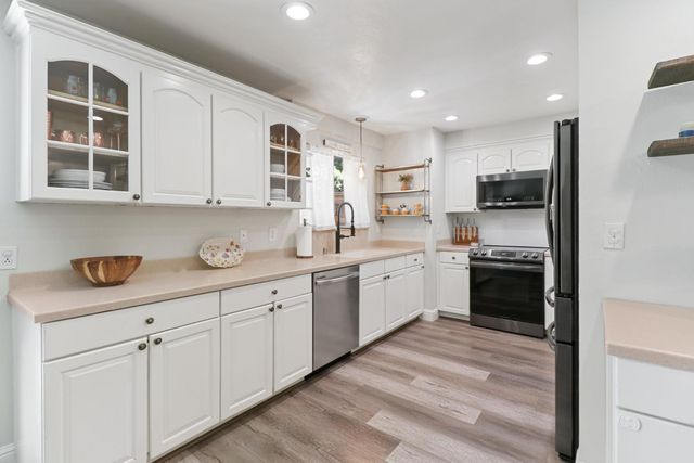 5233 Lake Knoll Ln, Fair Oaks, CA 95628