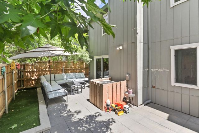 5233 Lake Knoll Ln, Fair Oaks, CA 95628