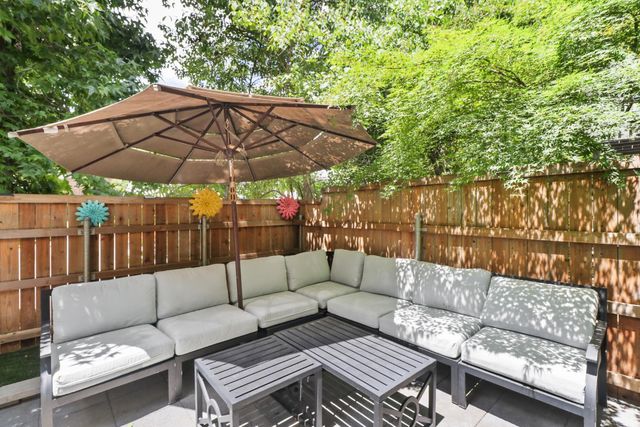 5233 Lake Knoll Ln, Fair Oaks, CA 95628