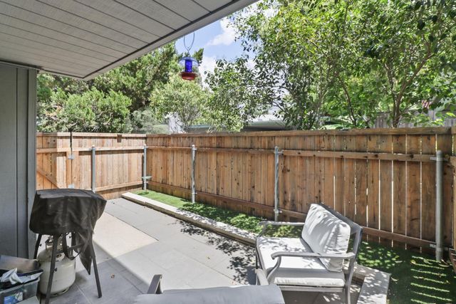 5233 Lake Knoll Ln, Fair Oaks, CA 95628