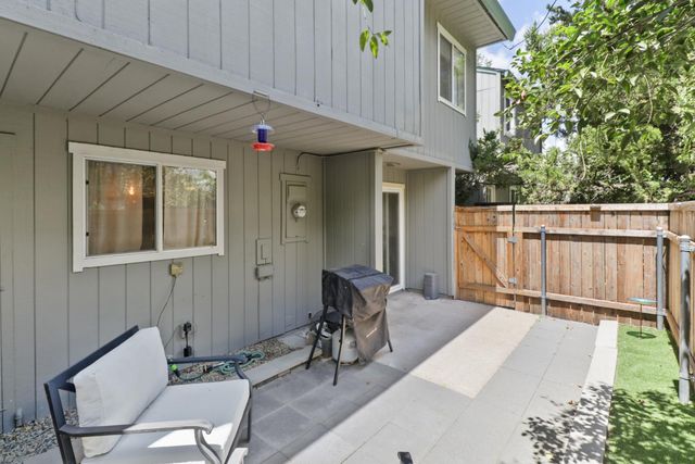 5233 Lake Knoll Ln, Fair Oaks, CA 95628