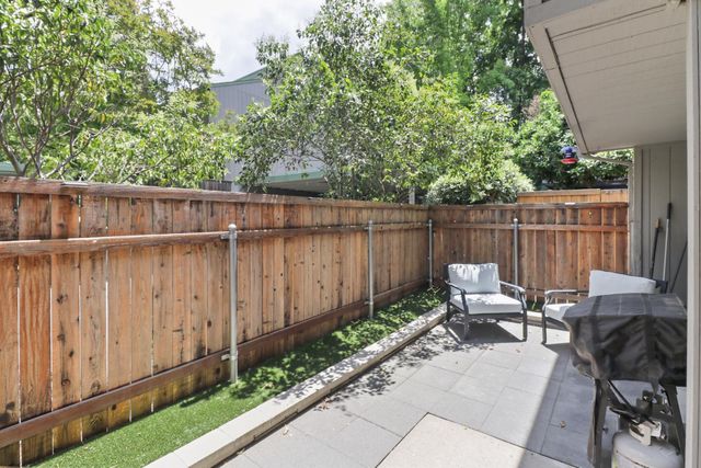5233 Lake Knoll Ln, Fair Oaks, CA 95628