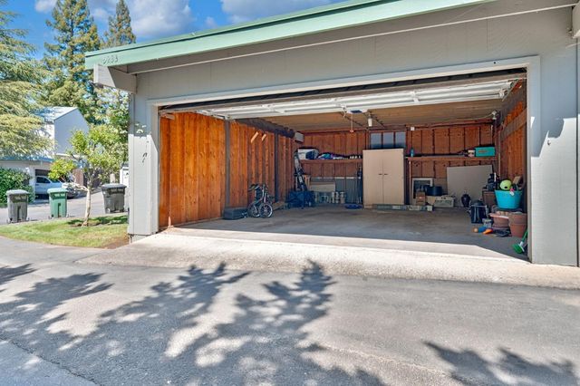 5233 Lake Knoll Ln, Fair Oaks, CA 95628