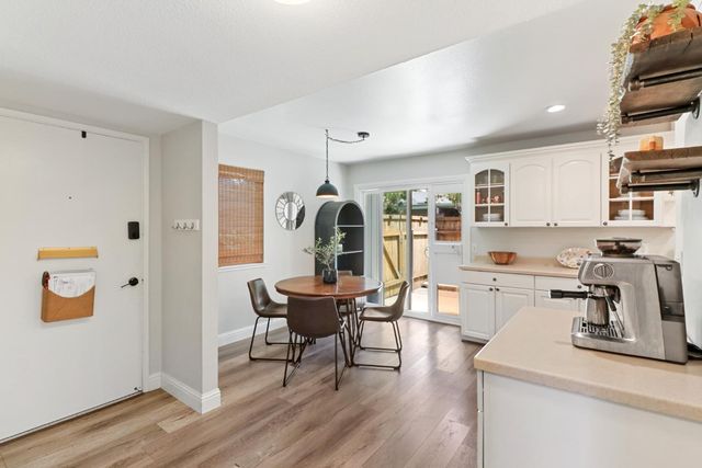 5233 Lake Knoll Ln, Fair Oaks, CA 95628