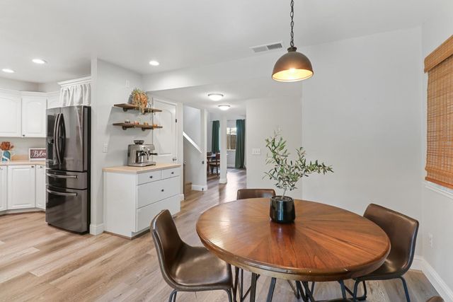 5233 Lake Knoll Ln, Fair Oaks, CA 95628