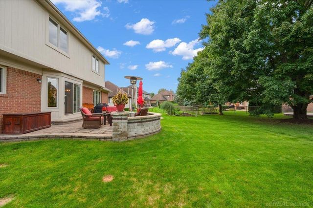 54767 Waubay Drive, Macomb Twp, MI 48042