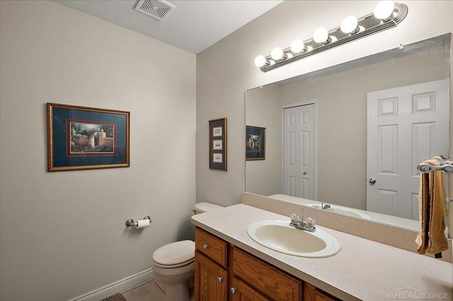 54767 Waubay Drive, Macomb Twp, MI 48042