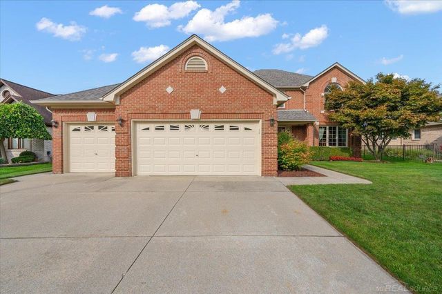 54767 Waubay Drive, Macomb Twp, MI 48042