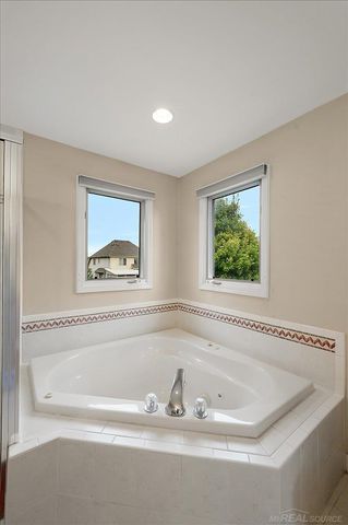 54767 Waubay Drive, Macomb Twp, MI 48042