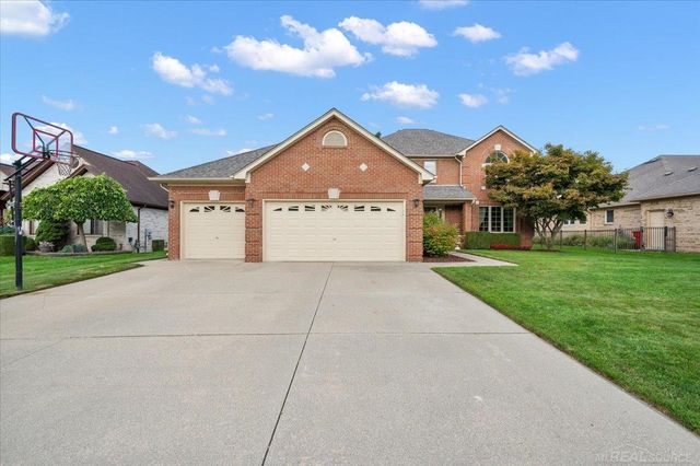 54767 Waubay Drive, Macomb Twp, MI 48042