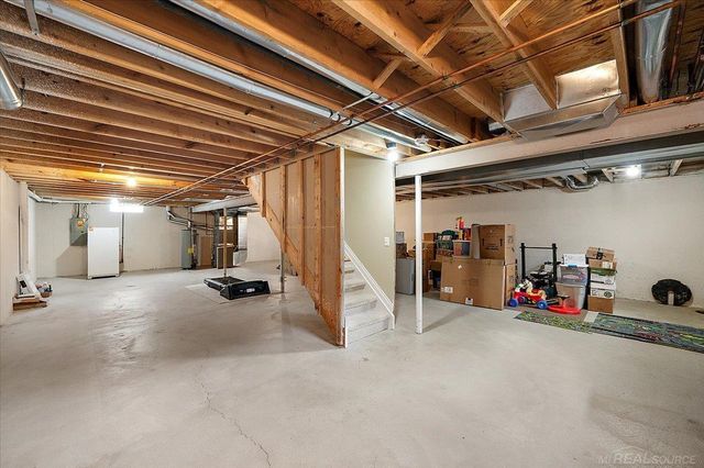 54767 Waubay Drive, Macomb Twp, MI 48042