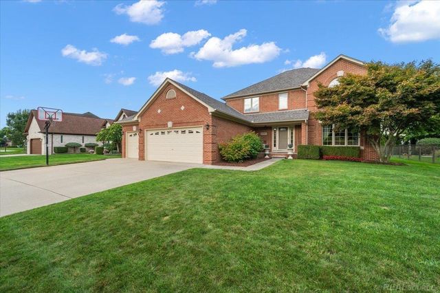 54767 Waubay Drive, Macomb Twp, MI 48042