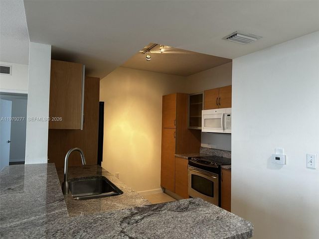 18800 NE 29th Ave 914, Aventura, FL 33180