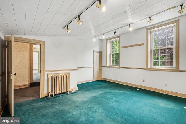 50 S BROAD ST, Lititz, PA 17543