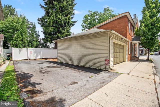 50 S BROAD ST, Lititz, PA 17543