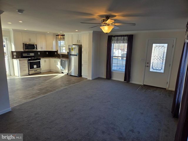 24 GOLFVIEW DR, Quakertown, PA 18951