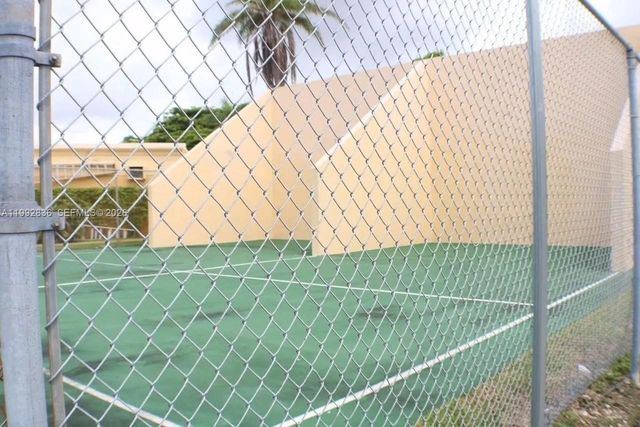 9351 Fontainebleau Blvd B409, Miami, FL 33172