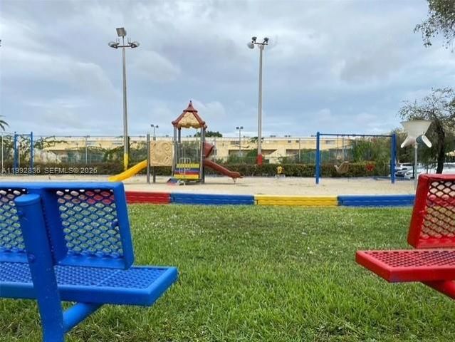 9351 Fontainebleau Blvd B409, Miami, FL 33172