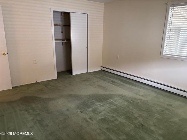13 Newcastle Court, Toms River, NJ 08757