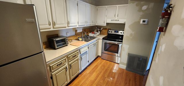 180 Lake Dora Drive, West Palm Beach, FL 33411