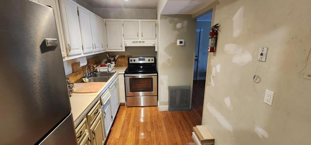 180 Lake Dora Drive, West Palm Beach, FL 33411