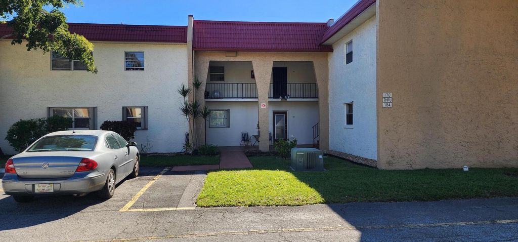 180 Lake Dora Drive, West Palm Beach, FL 33411