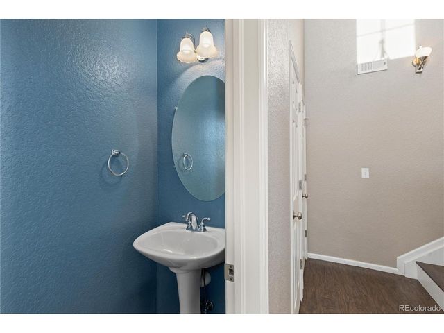 6701 S Versailles Way 106, Aurora, CO 80016