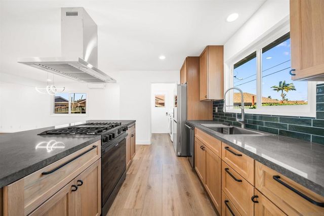 5017 Mount Gaywas Dr, Clairemont Mesa, CA 92117