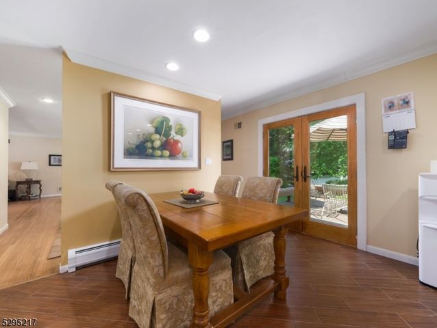 5 Bourbon St, Wayne Twp., NJ 07470