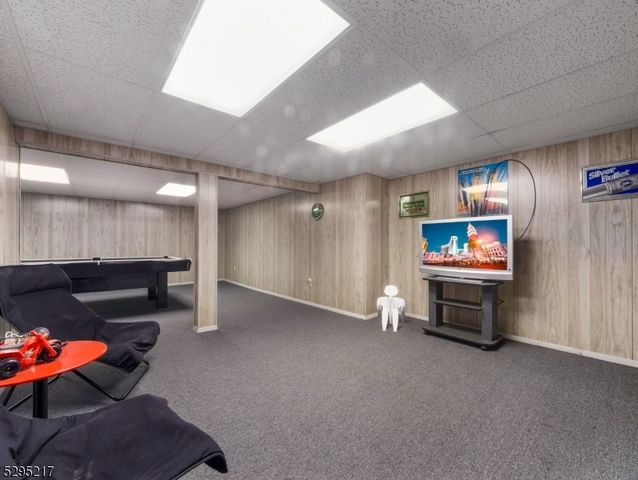 5 Bourbon St, Wayne Twp., NJ 07470