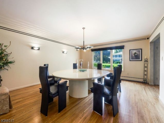 5 Bourbon St, Wayne Twp., NJ 07470