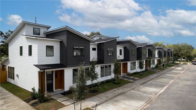 211 Lynn Drive 101, Bryan, TX 77801