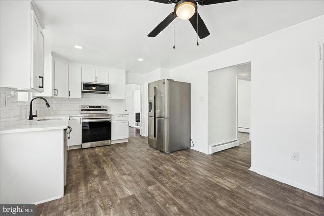 914 AVENUE D, Langhorne, PA 19047