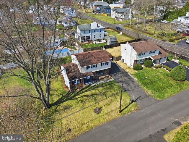 914 AVENUE D, Langhorne, PA 19047