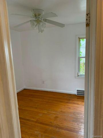7323 Mettetal Street, Detroit, MI 48228