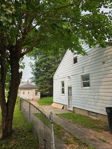 7323 Mettetal Street, Detroit, MI 48228