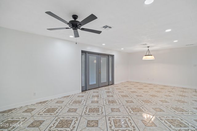 5827 W ROSEWOOD Lane, Phoenix, AZ 85031