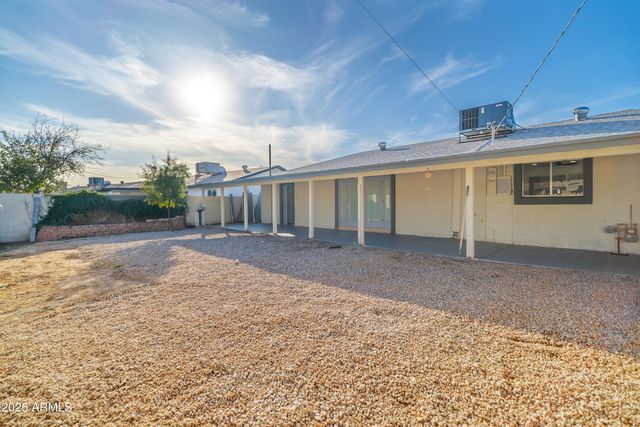 5827 W ROSEWOOD Lane, Phoenix, AZ 85031