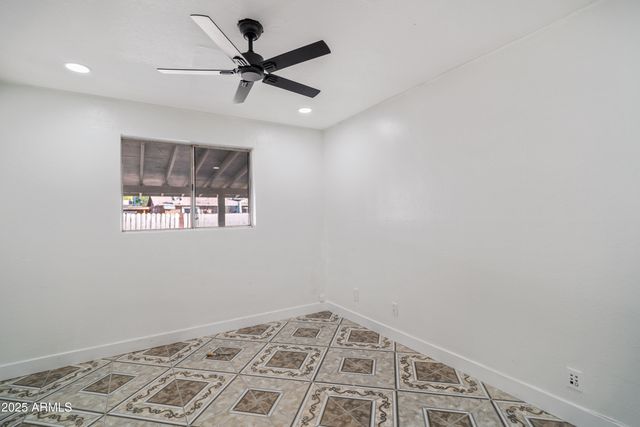 5827 W ROSEWOOD Lane, Phoenix, AZ 85031