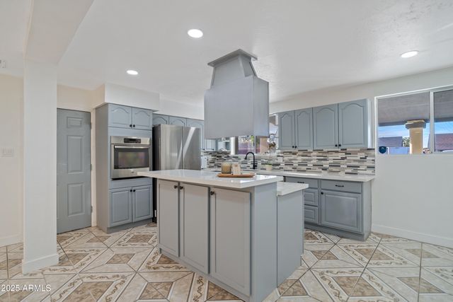 5827 W ROSEWOOD Lane, Phoenix, AZ 85031